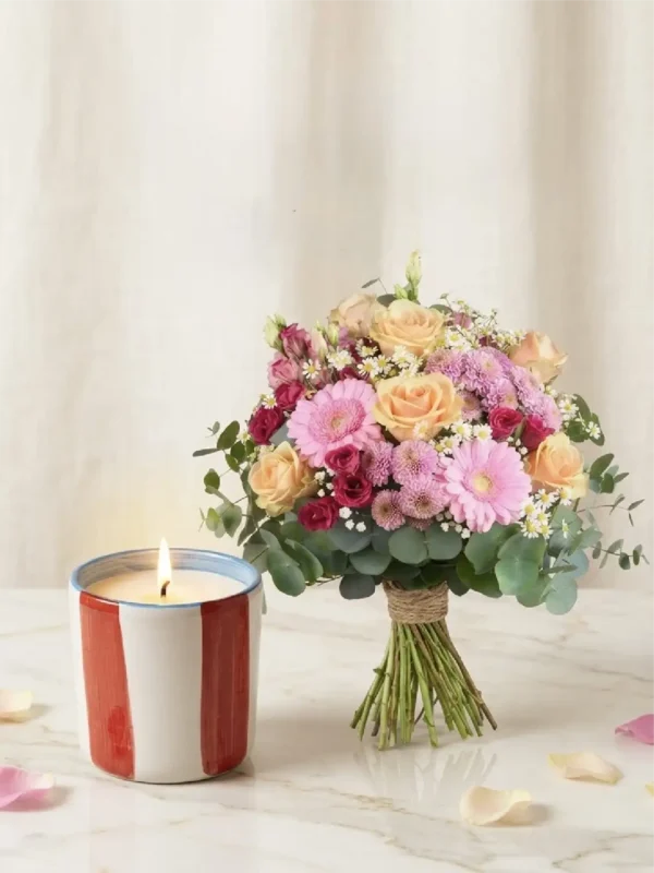 muttertags geschenke special mit blumenstrauss und premiumduftkerze von the olphactory